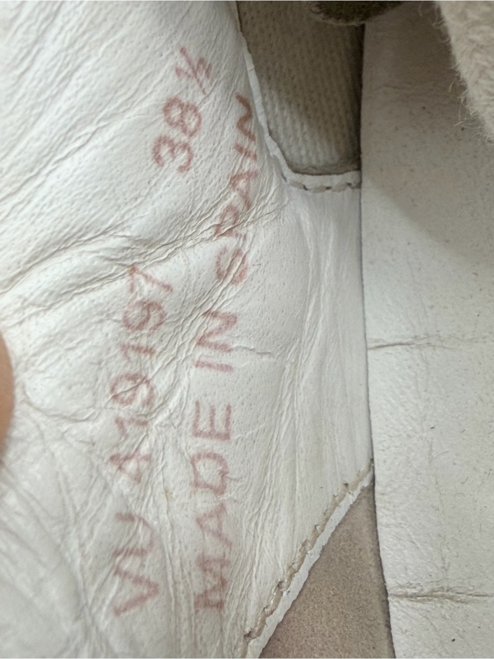 Saint Laurent White Leather Sneakers with Bronze Star Accents - Picture 13 of 13